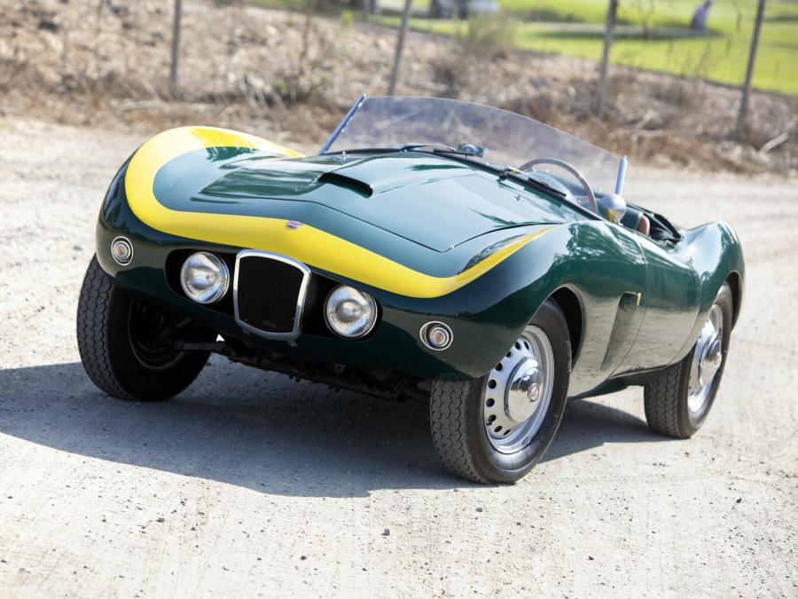  Arnolt-Bristol Deluxe Roadster 1953 года  (фото 9 из 32)